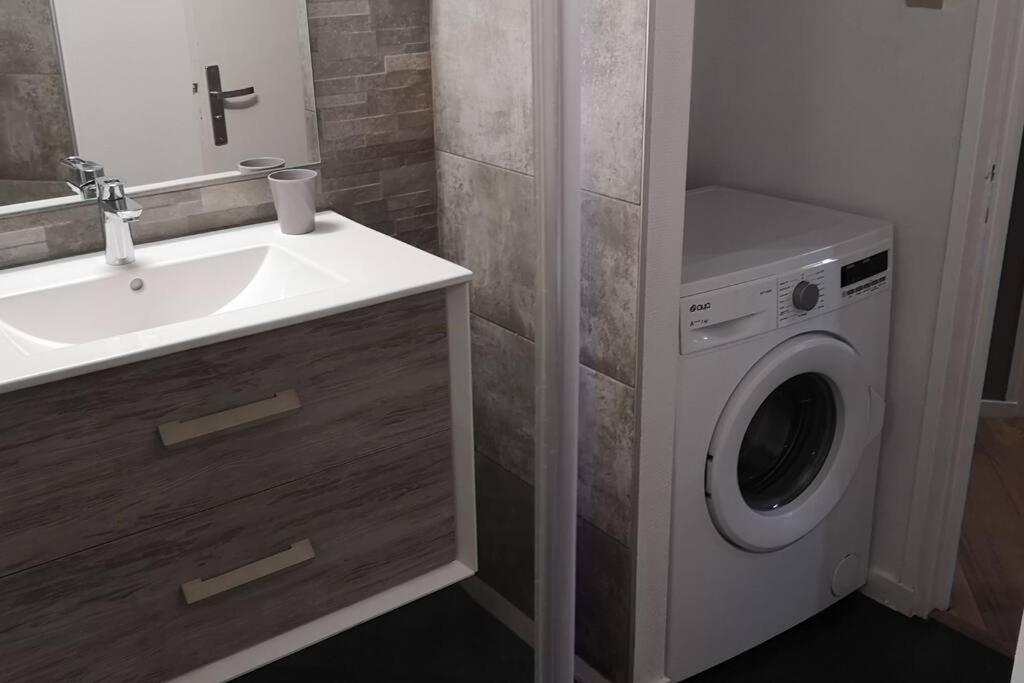 Duplex Au Centre Ville, Dans Cour Interieure Calme Ντολ Εξωτερικό φωτογραφία